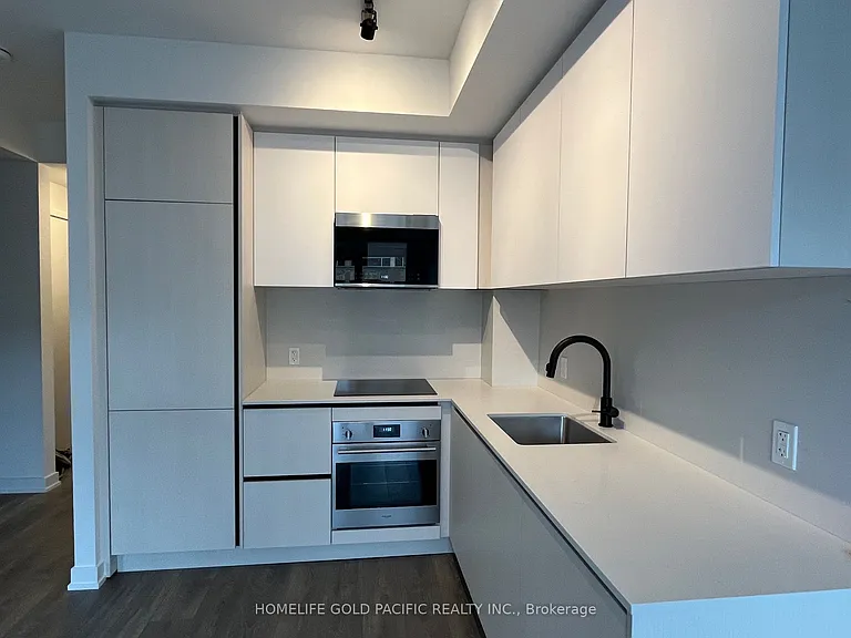 108 Peter St #622 — Photo 8