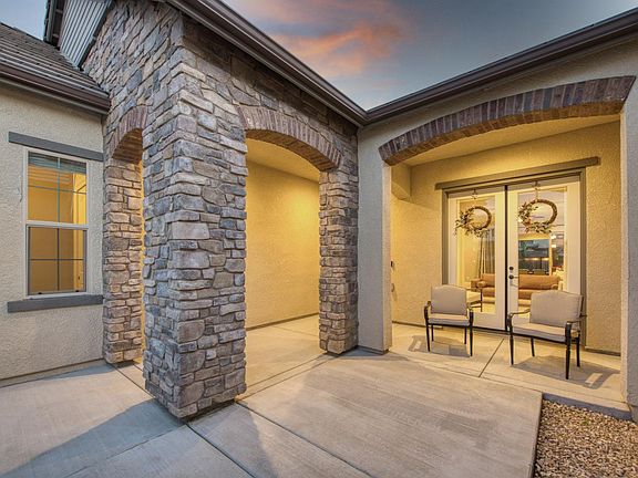 4th image of 598 Crescent Ln
