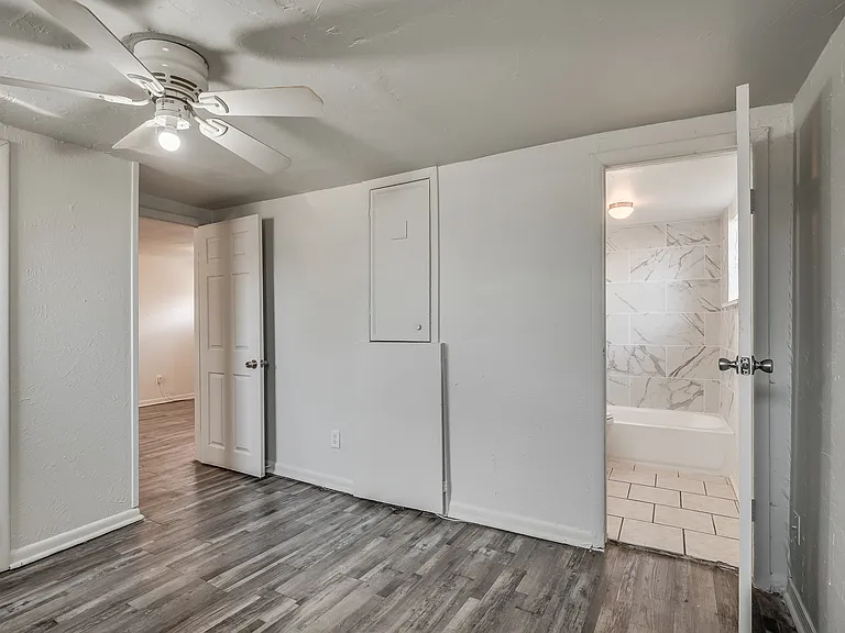 2309 N Florida Ave — Photo 20
