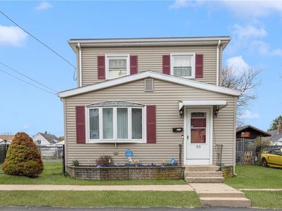 35 Appleton St, Cranston, RI, 02910