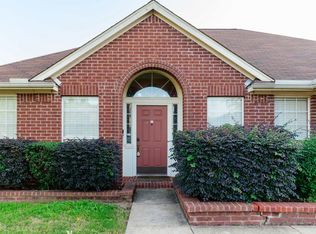 906 Winterwood Ct, Arlington, TX 76017