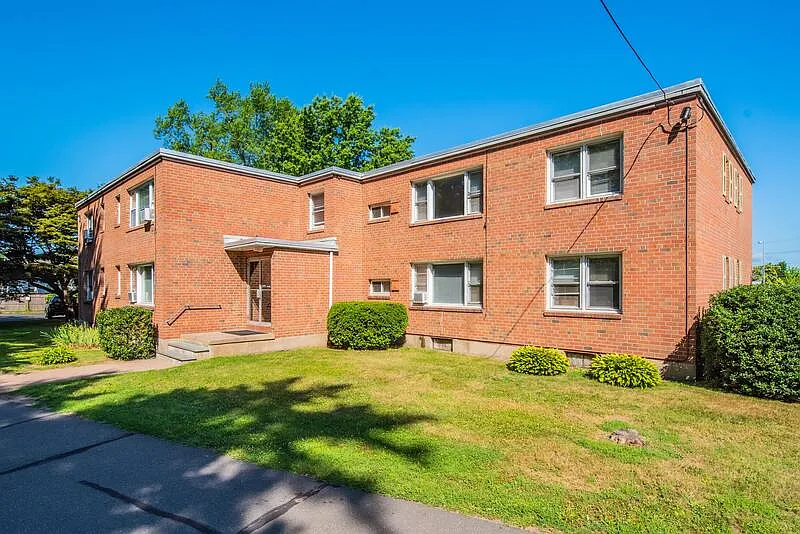 1 bed, 1.0 bath, 685 sqft, $1,395 — Photo 2