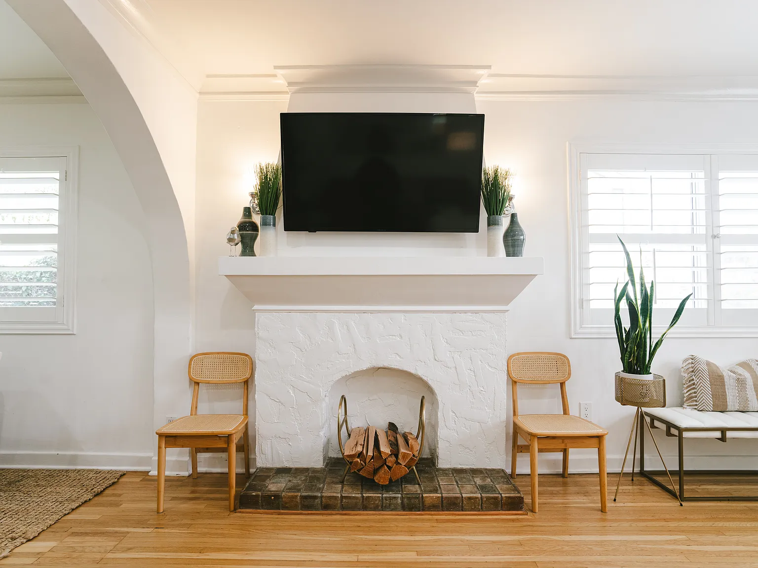 3 bed, 1372 sqft, $5,200 — Photo 3