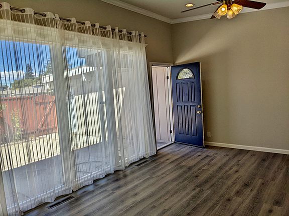 4th image of 711 Los Olivos Dr