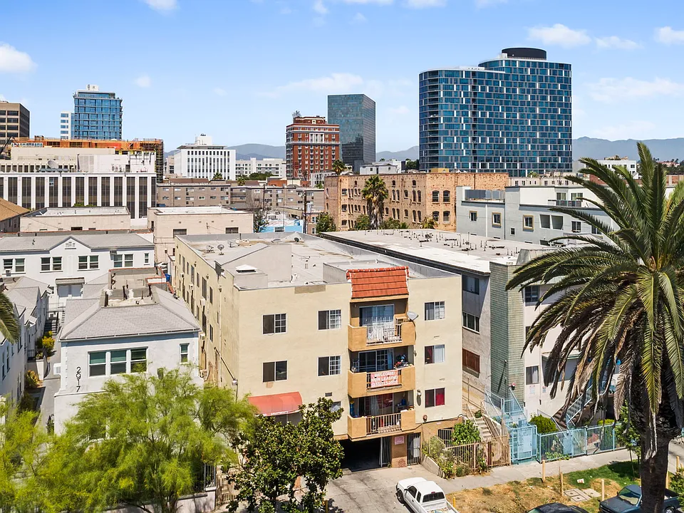 Leeward Apartments