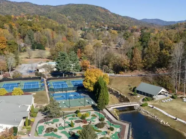 160 Whitney Blvd #12, Lake Lure, NC 28746