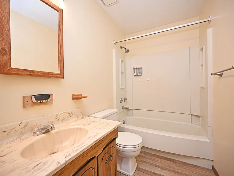 8101 Glohaven Ct — Photo 19