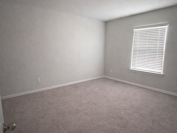 4th image of 4550 Bontebok Dr
