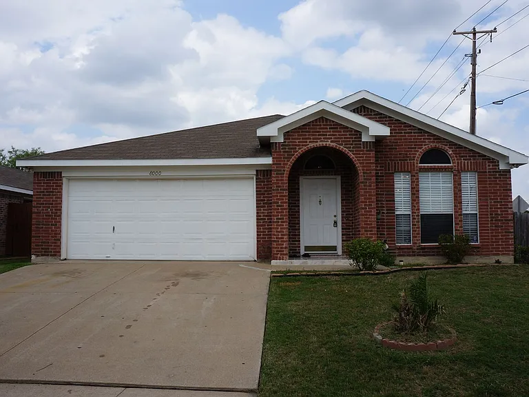 8000 Summer Sun Dr — Photo 1