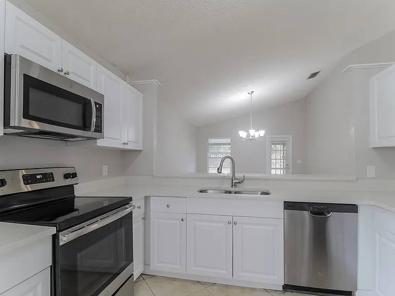 1023 Kelly Creek Cir — Photo 7