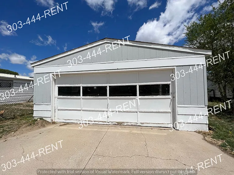 204 Oak St — Photo 2
