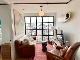 180 N 7th St, Brooklyn, NY