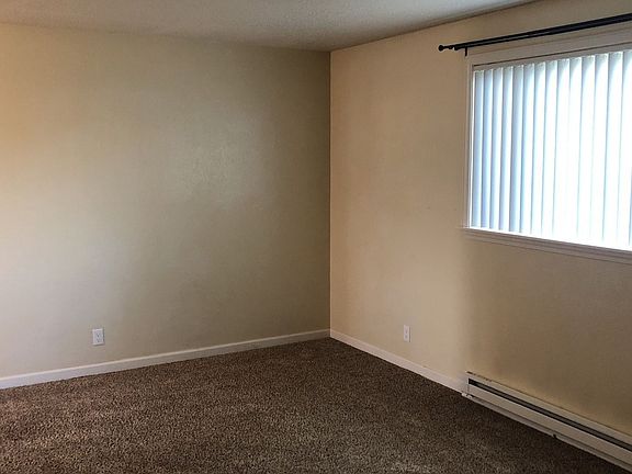 4th image of 215-225 NW Tingley St #215A
