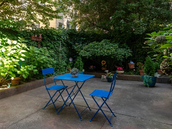 193 Waverly Place image 19 of 22