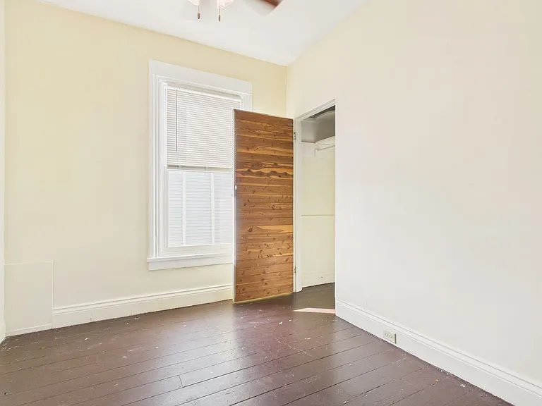 221 N Spring St — Photo 15