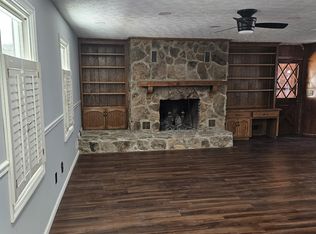 135 Longview Rd, Fayetteville, GA 30214