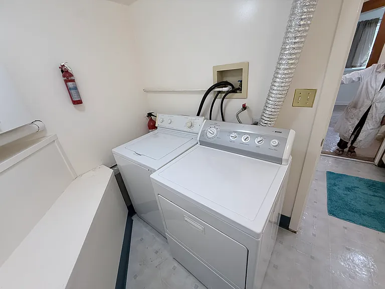 5263 Locksley Ave — Photo 22
