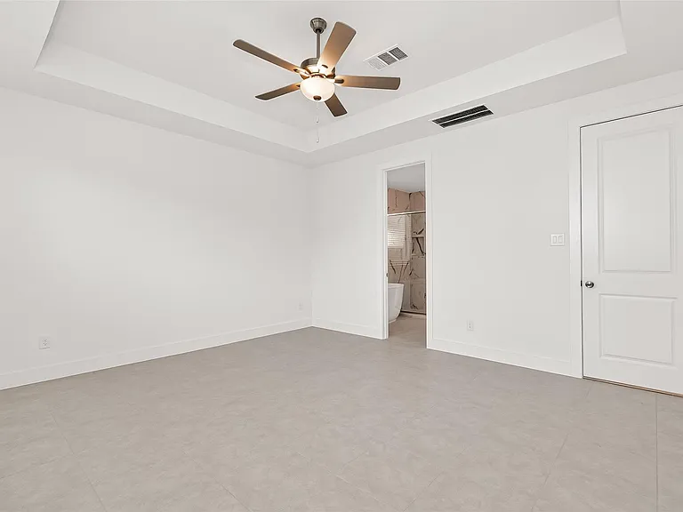 4916 Northern Woods Dr — Photo 34
