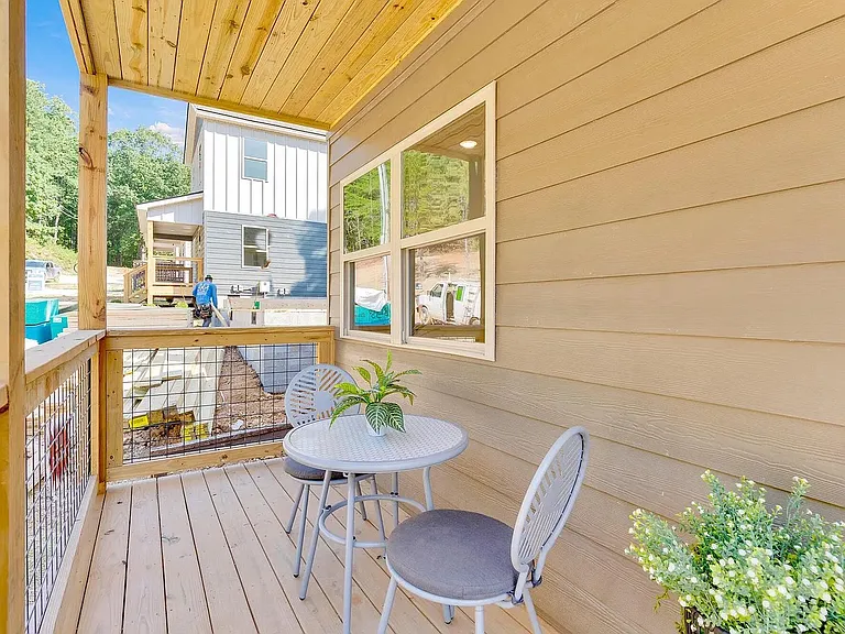 355 Kellys Ferry Pl — Photo 2
