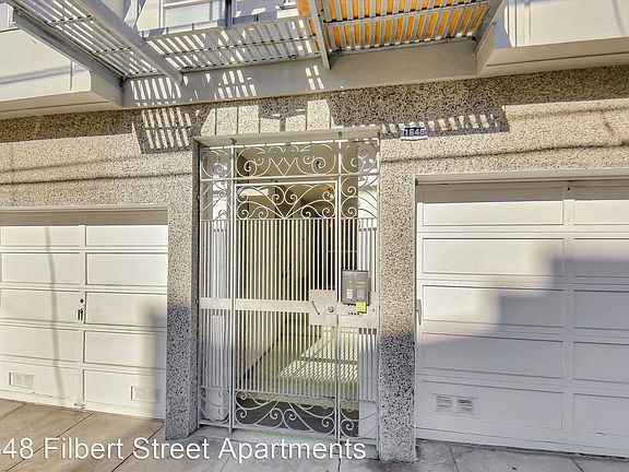 5th image of 1648 Filbert St #303