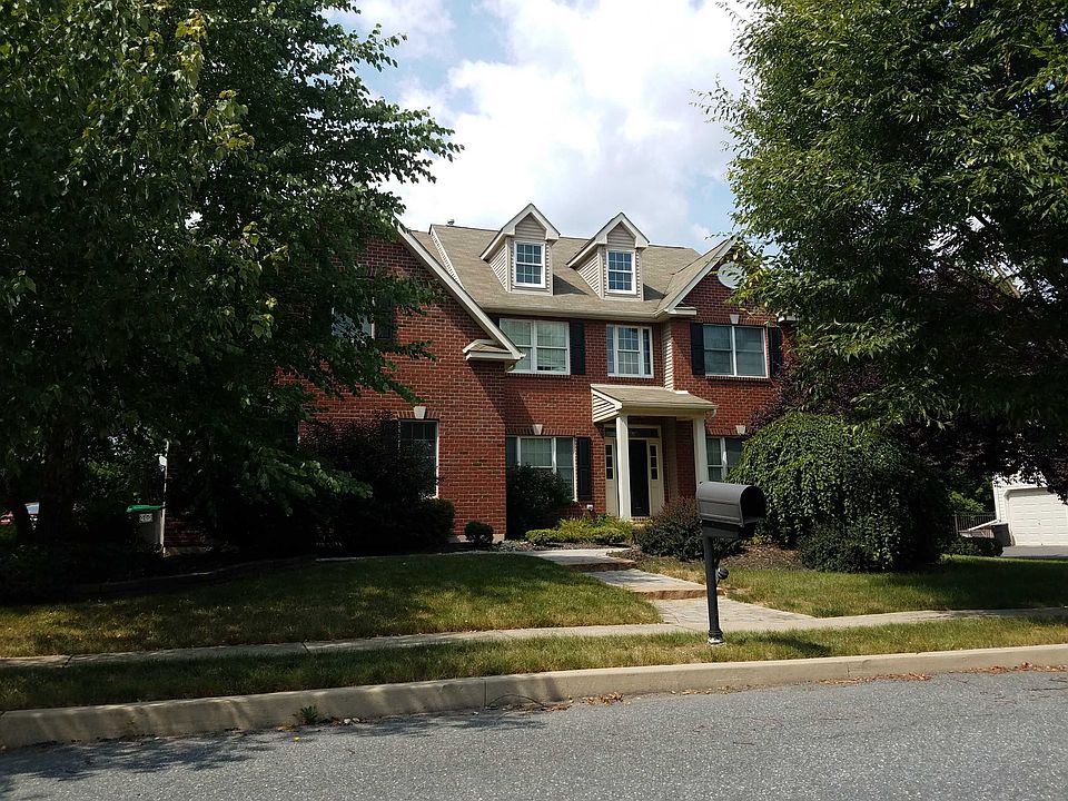 1st image of 37 Millbrook Ct