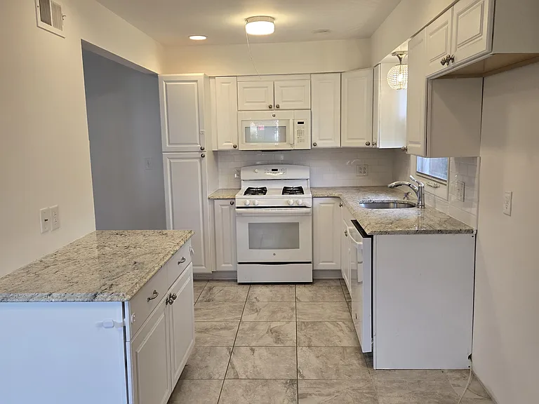 90 Harvey Ave #1 — Photo 5