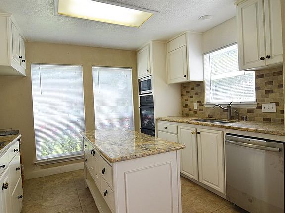 2nd image of 18106 Autumn Trails Ln