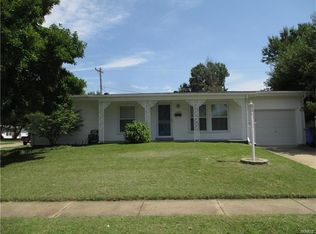 2140 Love Ln, Florissant, MO