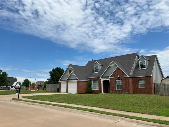 509 N Wedgewood Dr, Stillwater, OK 74075