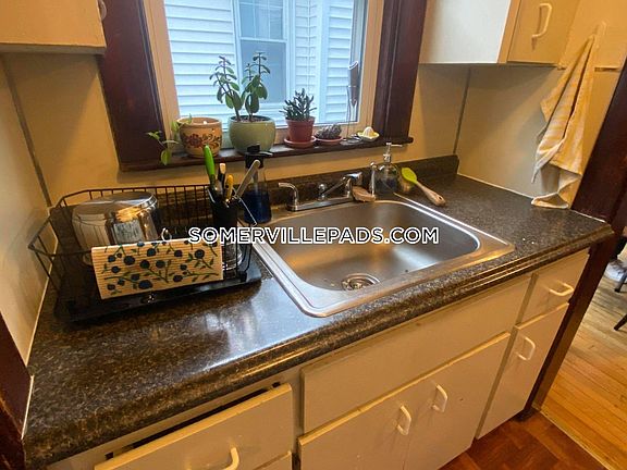 4th image of 119 North St #2