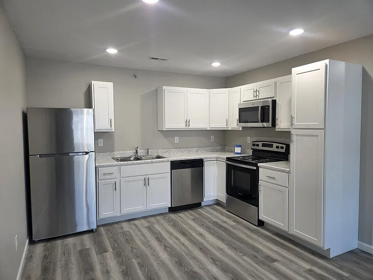Willow Grove Apartments — Photo 22