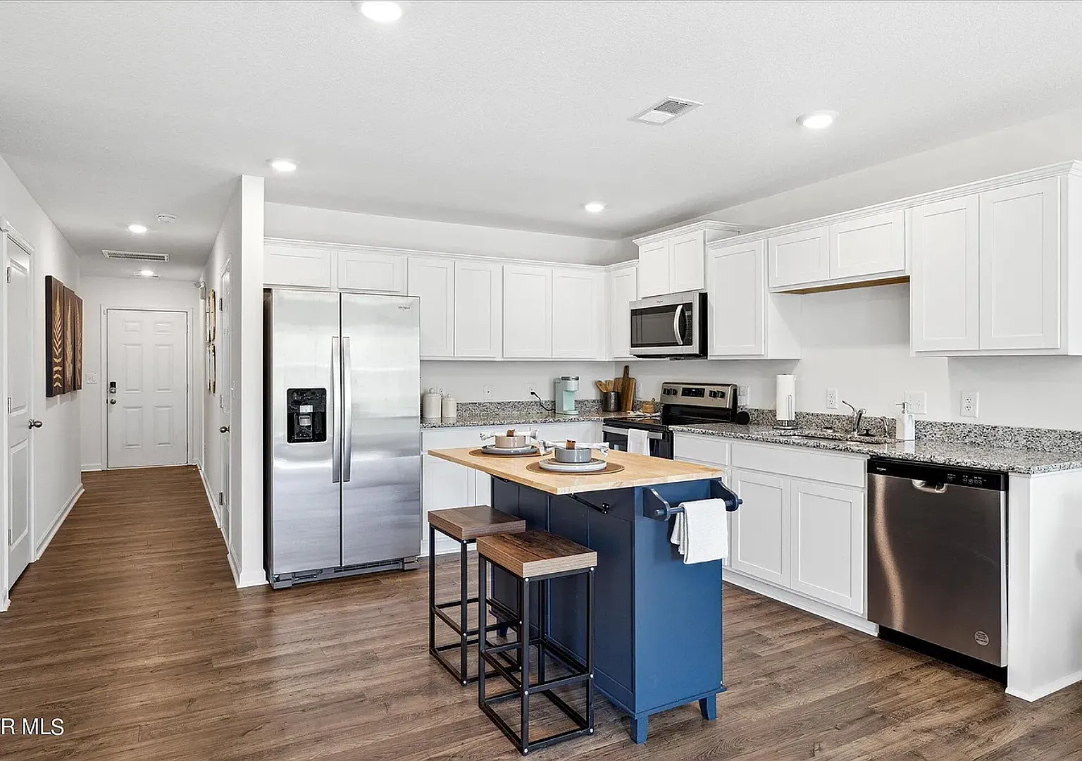 Charming 3-Bedroom Single-Family Home with Modern Comforts in Johnson City — Photo 3