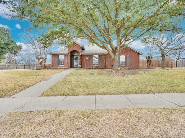 930 High Knoll Dr, Midlothian, TX 76065