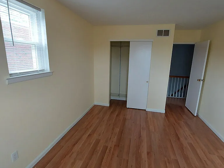 11702 Lockart Rd — Photo 3