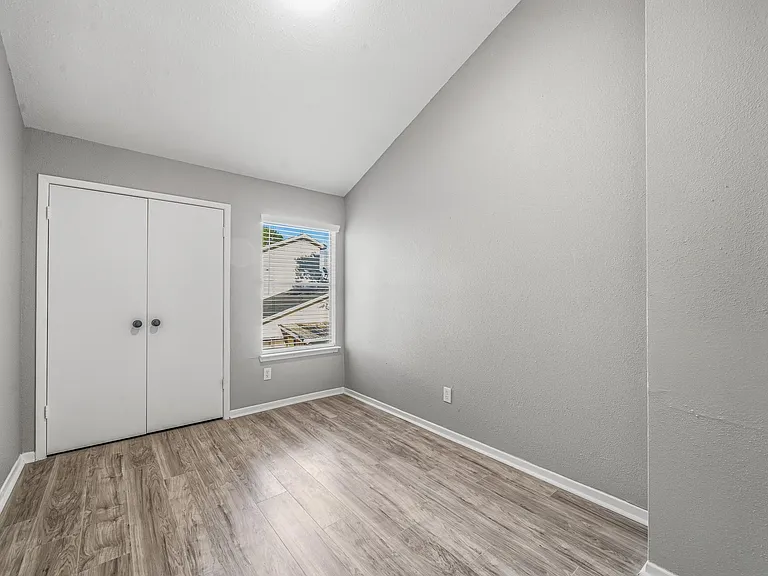 2911 Waypark Dr — Photo 20