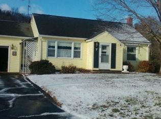 7 Cedar St, Southwick, MA 01077