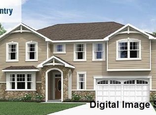 7729 Meridale Forest Dr, Charlotte, NC 28269