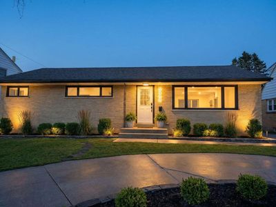 5440 North Navajo AVENUE, Glendale, WI, 53217