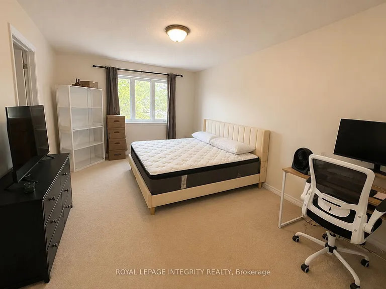 106 Hornchurch Ln — Photo 10