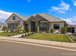 3771 S McKenzie Ln, Washington, UT 84780