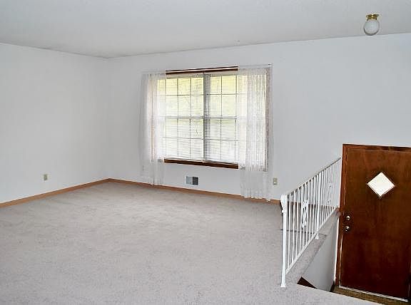 4th image of 1615 W 24th Ter S