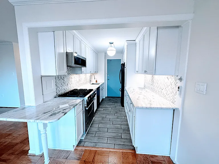 10500 Rockville Pike #527 — Photo 4