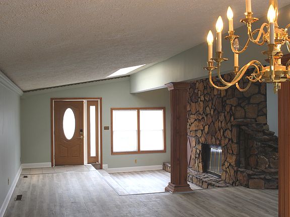 3rd image of 6522 Caroline Ave #1