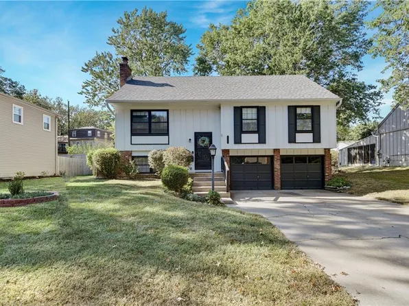 8806 W 98th Ter, Overland Park, KS 66212