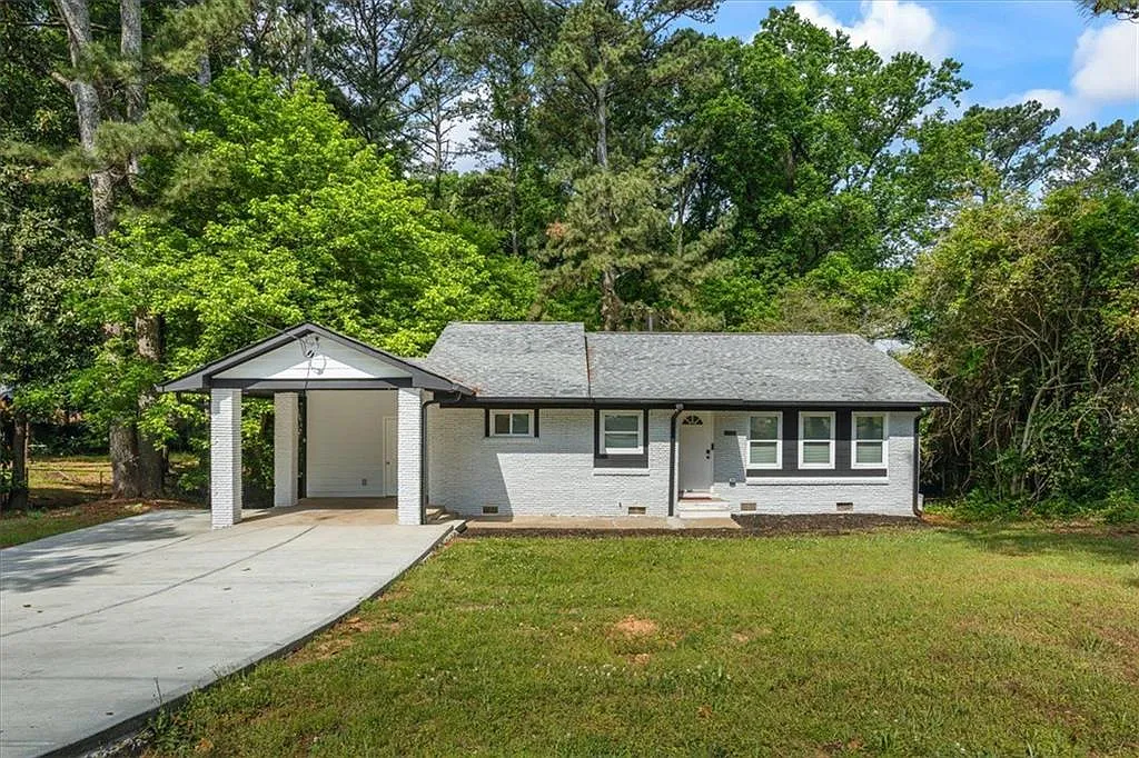 5 bed, 2.5 bath, 1539 sqft, $2,300 — Photo 2