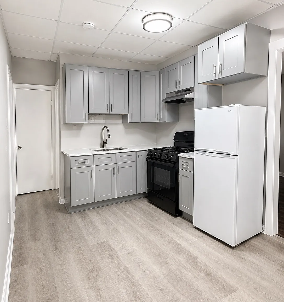3 bed, 1000 sqft, $2,495 — Photo 3