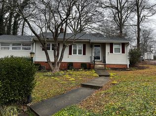 327 New Woodruff Rd, Greer, SC 29651