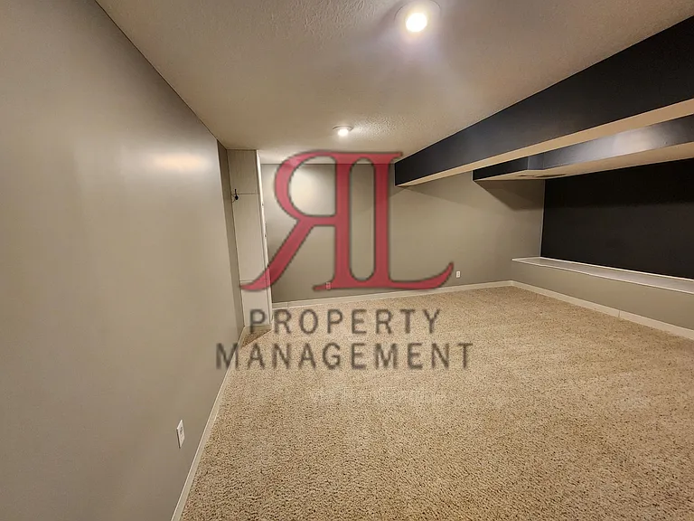 6716 Bethany Dr — Photo 27