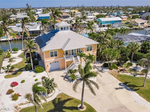 3704 Bayview Ave, Saint James City, FL 33956