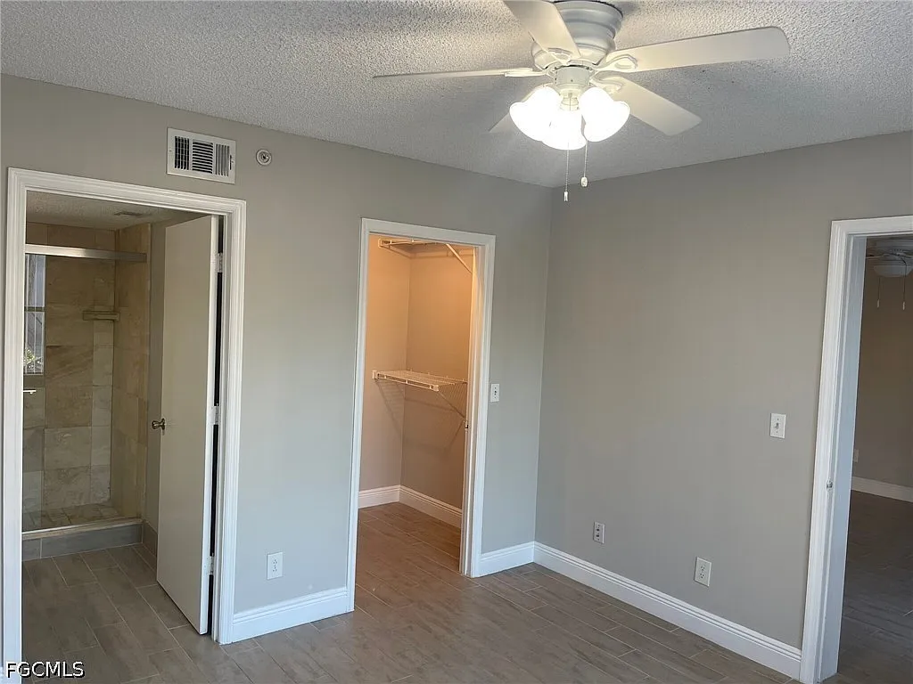 2 bed, 2.0 bath, 980 sqft, $1,600 — Photo 2